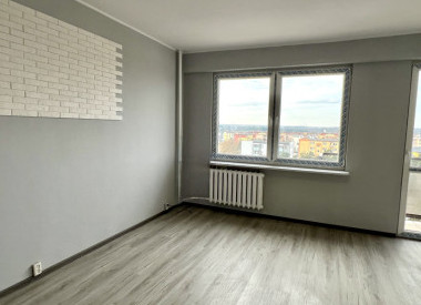  Po kapitalnym REMONCIE 3 pokoje z balkonem i windą
